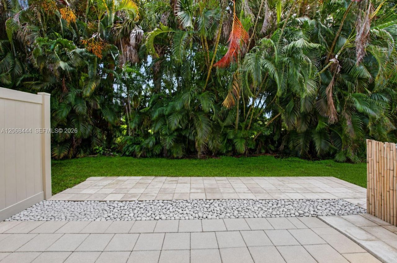 218 Lake Monterey Cir, Boynton Beach, FL 33426 Photo