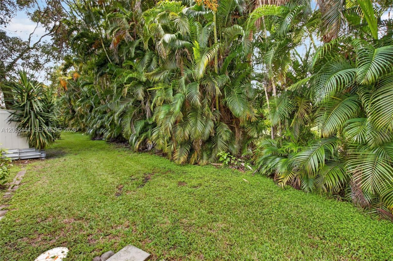 218 Lake Monterey Cir, Boynton Beach, FL 33426 Photo