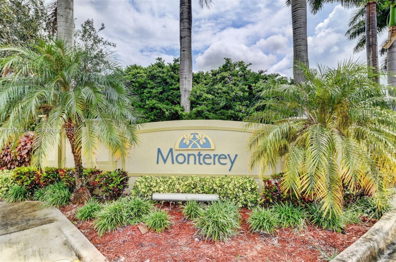 218 Lake Monterey Cir, Boynton Beach, FL 33426 Photo