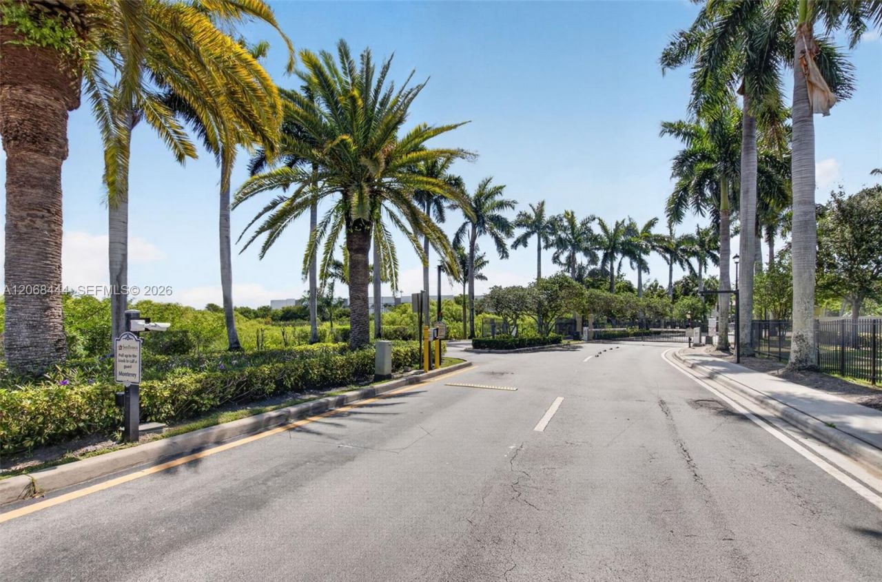 218 Lake Monterey Cir, Boynton Beach, FL 33426 Photo