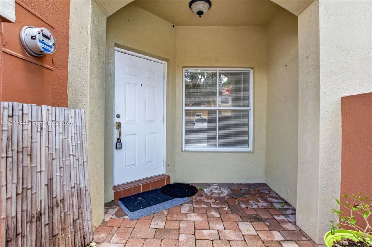 218 Lake Monterey Cir, Boynton Beach, FL 33426 Photo