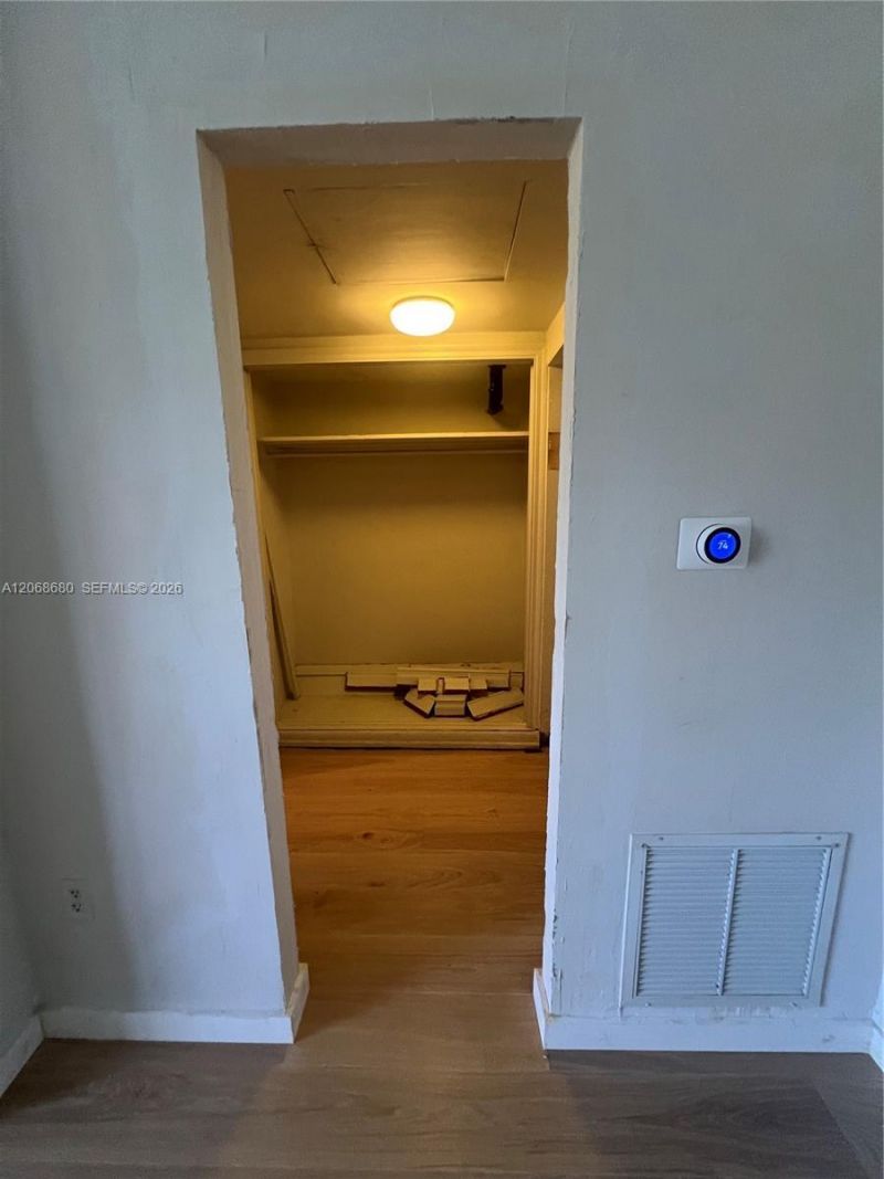 2421 Lake Pancoast Dr , Unit 4D, Miami Beach, FL 33140 Photo