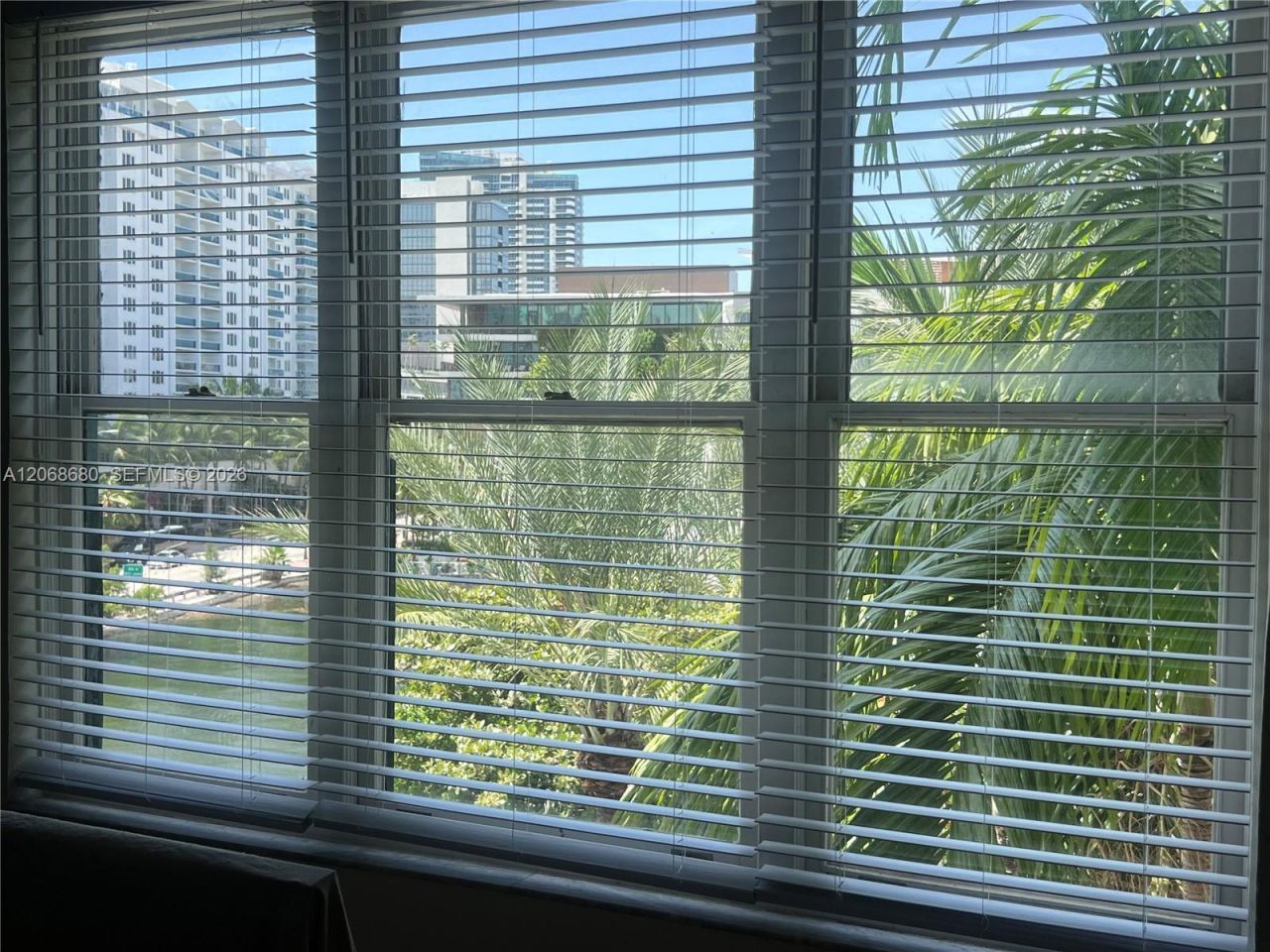 2421 Lake Pancoast Dr , Unit 4D, Miami Beach, FL 33140 Photo