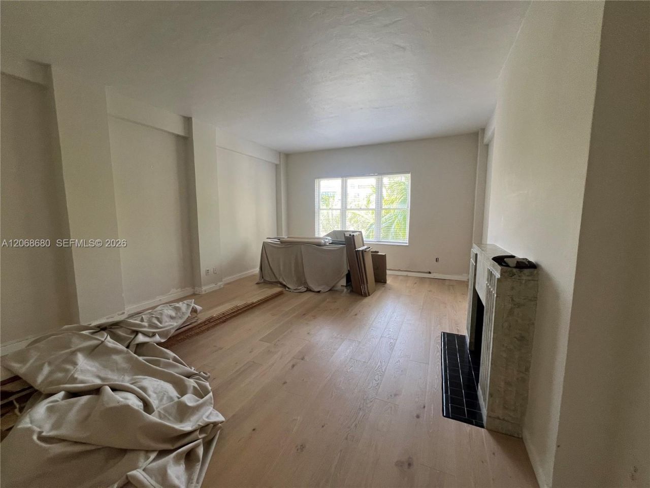 2421 Lake Pancoast Dr , Unit 4D, Miami Beach, FL 33140 Photo
