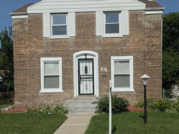 10118 S Luella Avenue , Chicago, IL 60617