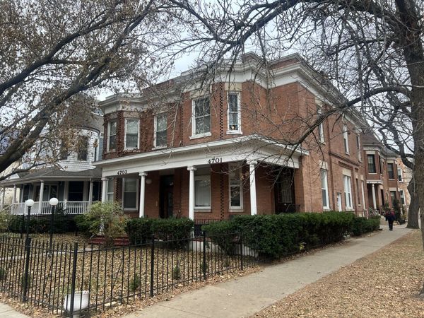 4703 N Winchester Avenue, Chicago, IL 60640