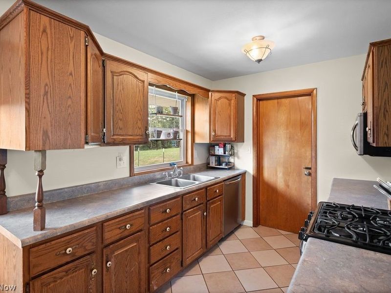 106 Cheyenne , Marietta, OH 45750 Photo 18