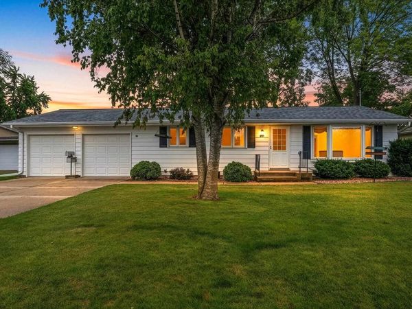 524 E ST JOSEPH STREET, Green Bay, WI 54301