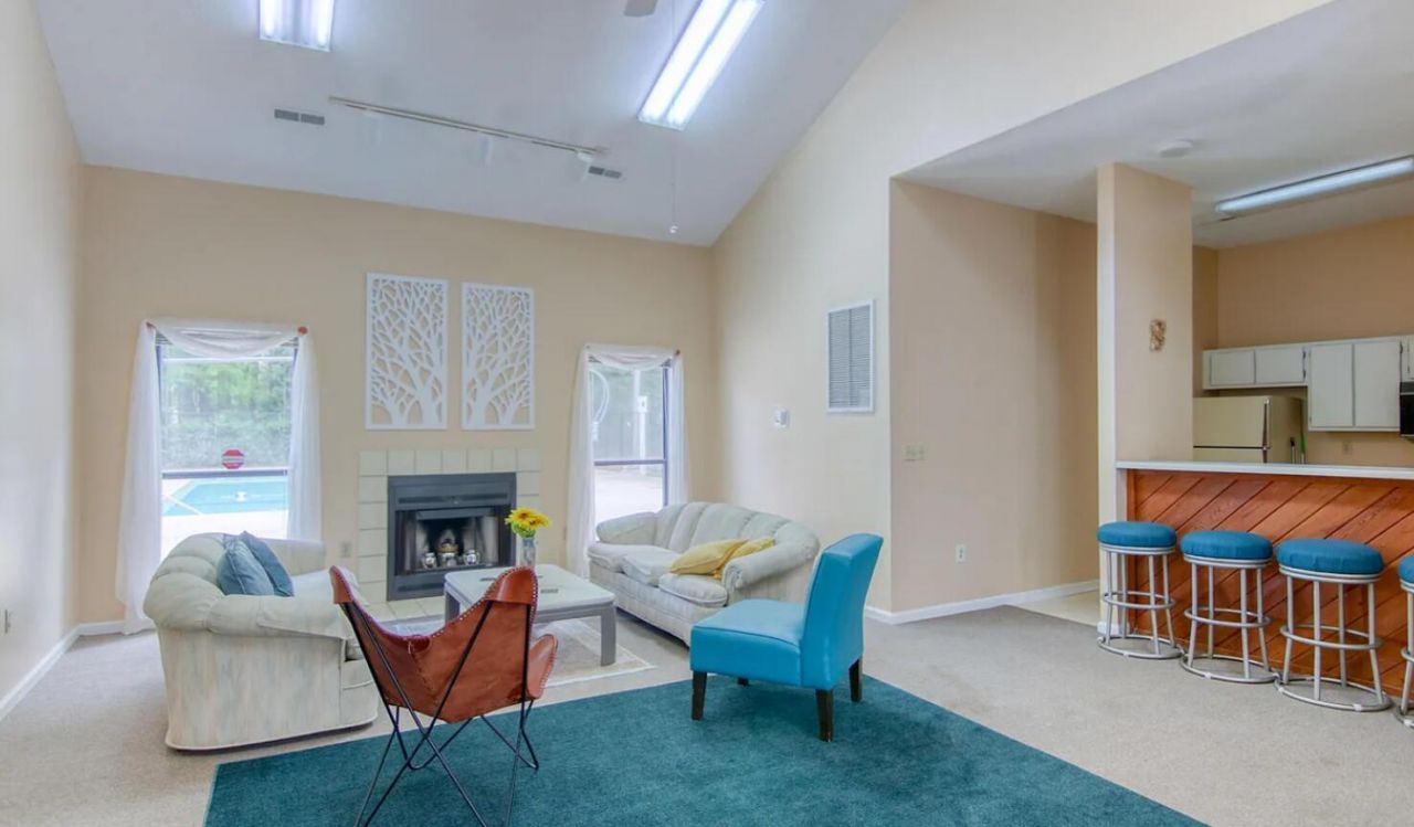 909 E Estates Boulevard Photo 35