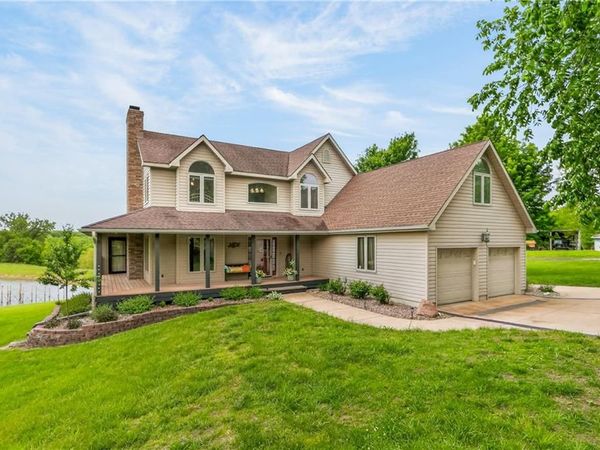 1658 SE Offutt Road, Maysville, MO 64469