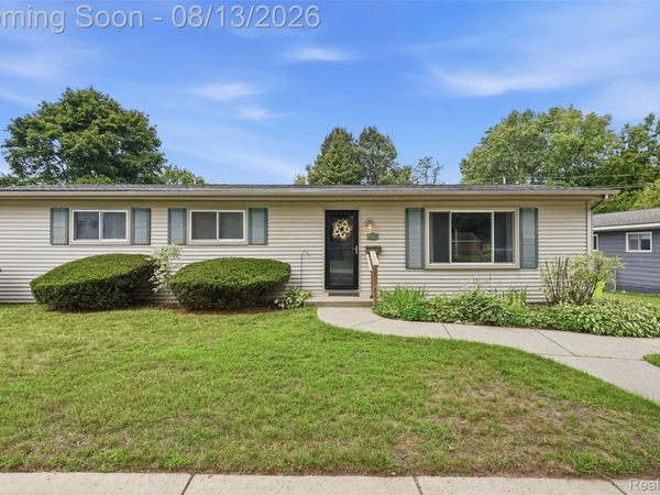 1217 E Commerce Street, Milford Village, Mi 48381