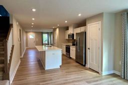 107 Oxbow Drive photo 4