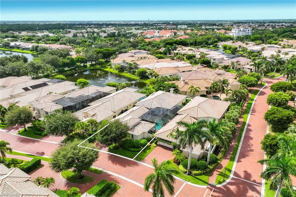9154 Torrefino Ct , Naples, FL 34109 Photo