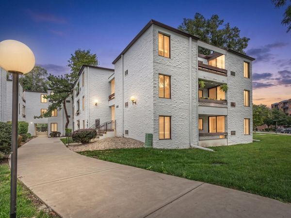 322 W Miner Street , Unit 1C, Arlington Heights, IL 60005