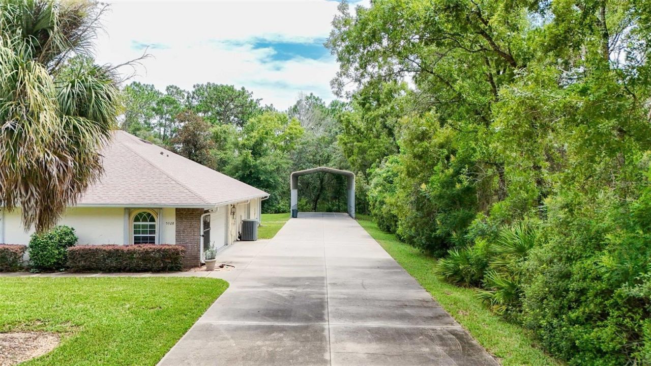 5928 N Oakmont Drive, Beverly Hills, FL 34465 Photo