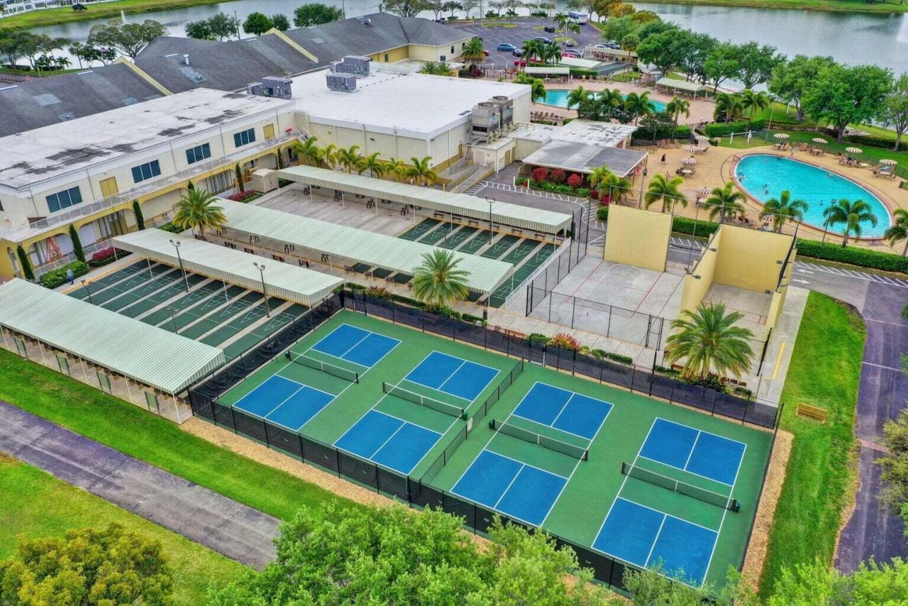 64 Coventry C, West Palm Beach, FL 33417 Photo
