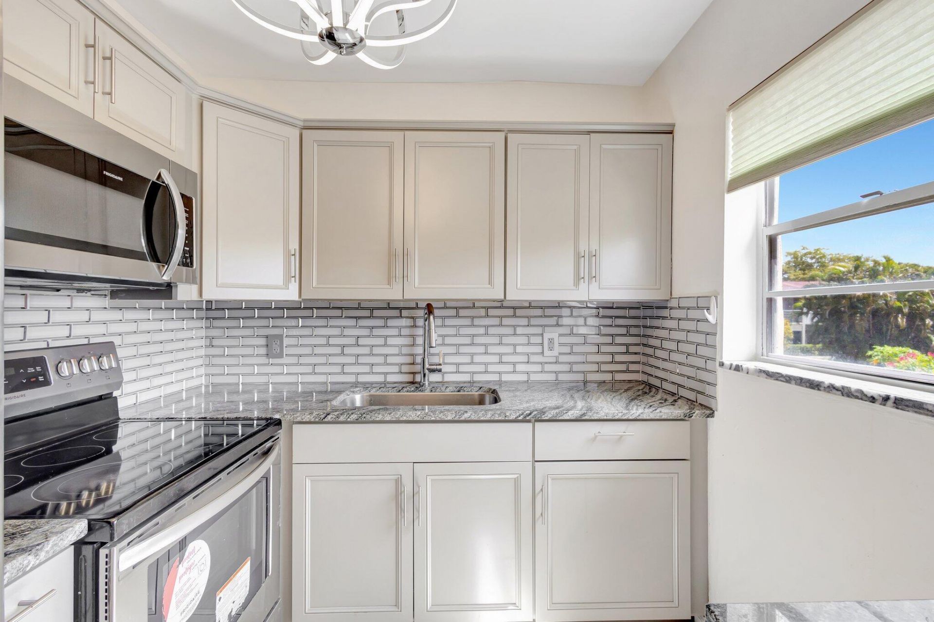 64 Coventry C, West Palm Beach, FL 33417 Photo