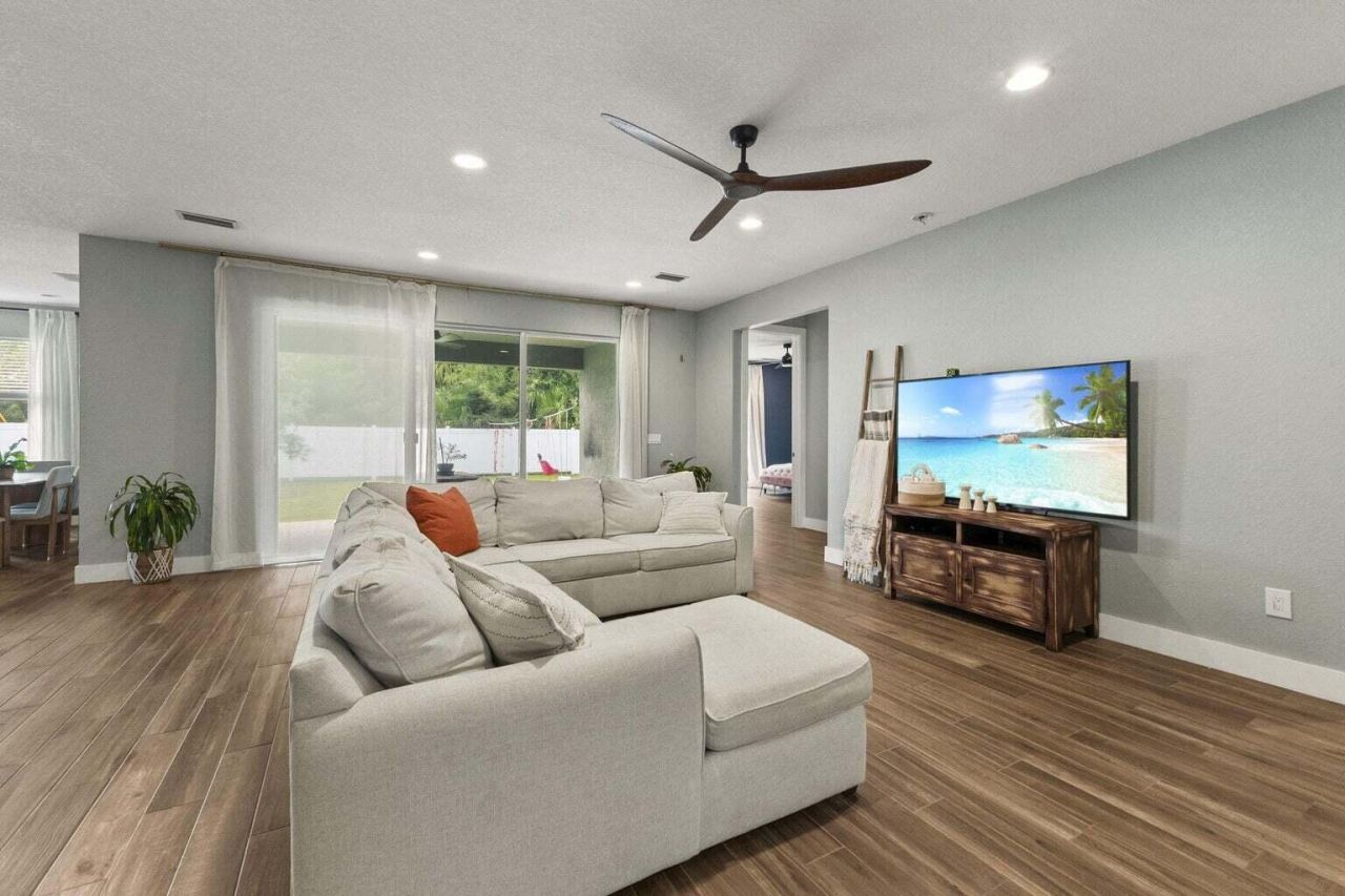 601 SW S Quick Circle, Unit 601, Port Saint Lucie, FL 34953 Photo