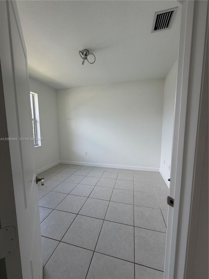 2739 SE 17th St, Homestead, FL 33035 Photo
