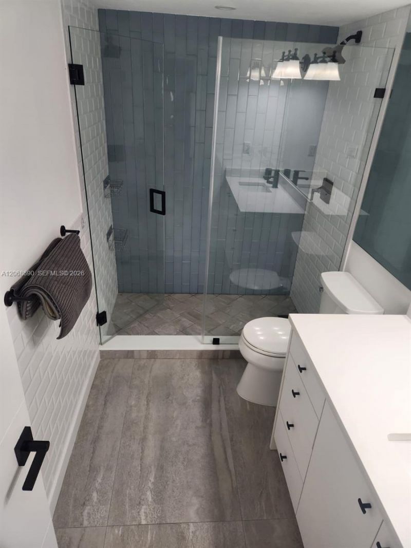 100 Golden Isles Dr, Unit 409, Hallandale Beach, FL 33009 Photo