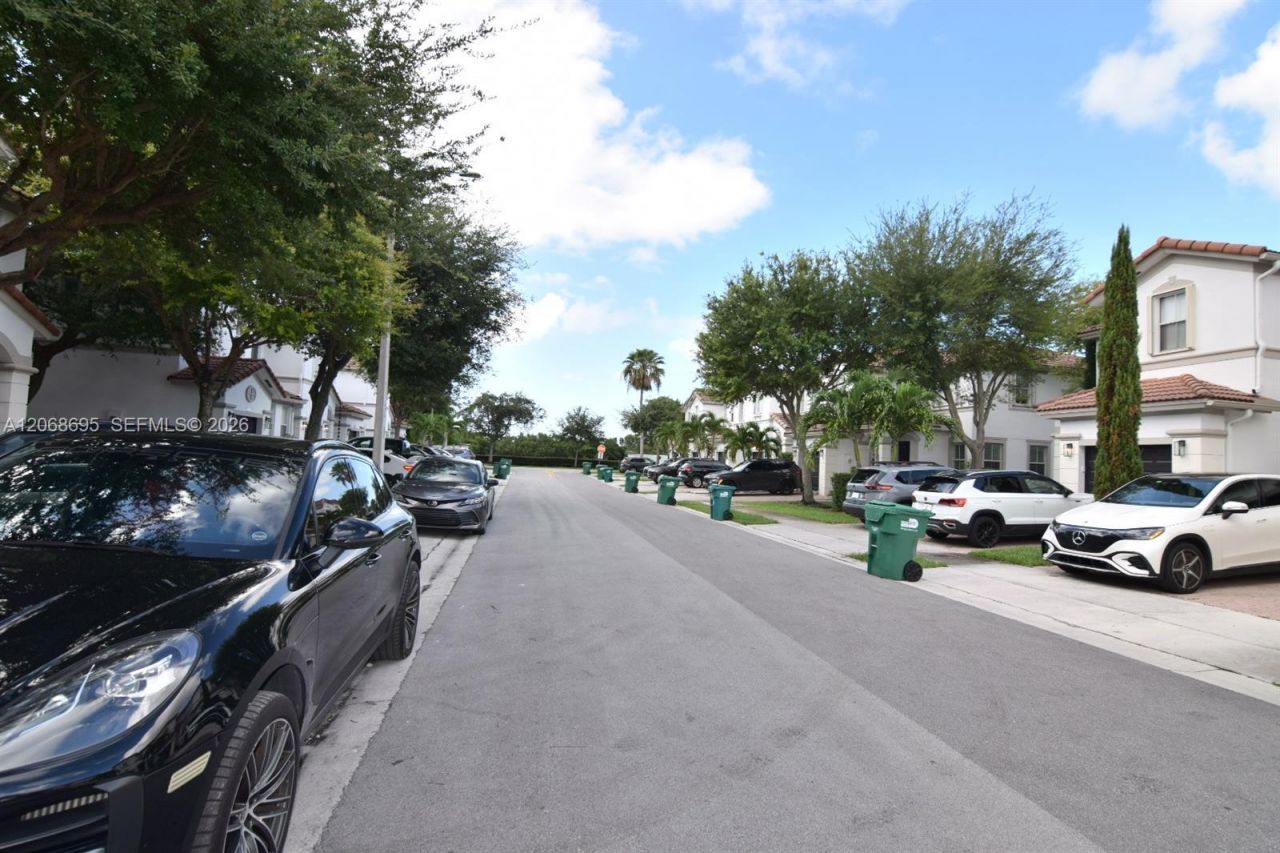 7855 NW 110th Ave , Unit 7855, Doral, FL 33178 Photo