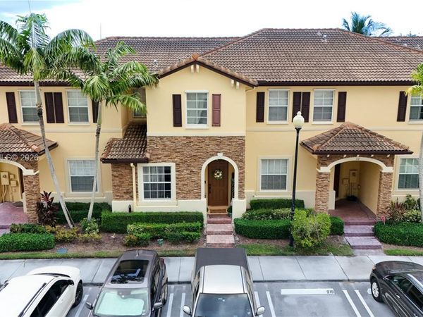 9051 SW 227th St, Unit 11, Cutler Bay, FL 33190
