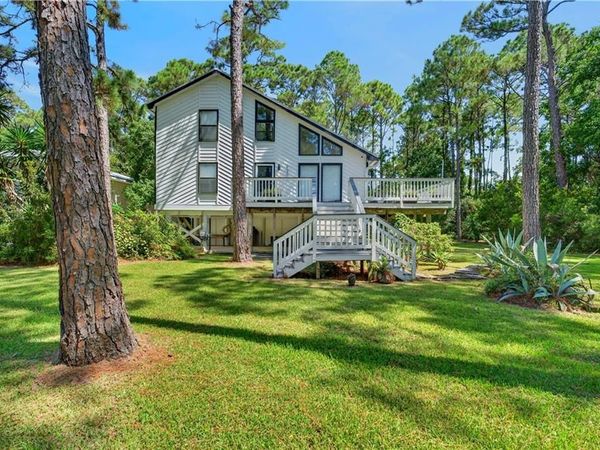 230 Chenault Avenue, Dauphin Island, AL 36528