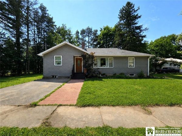 220 Colfax Street , Jamestown, NY 14701