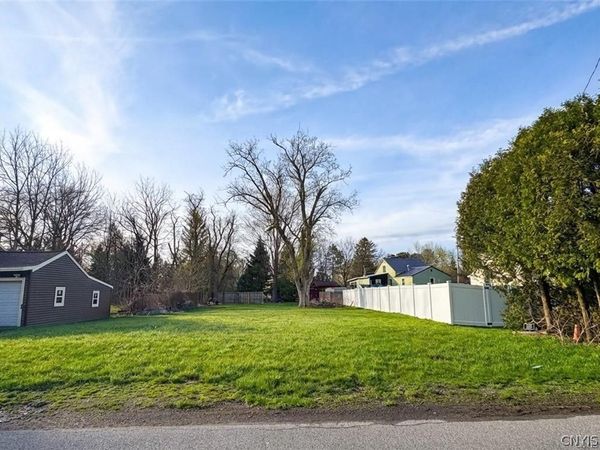 653 Manor Drive , Chittenango, NY 13037