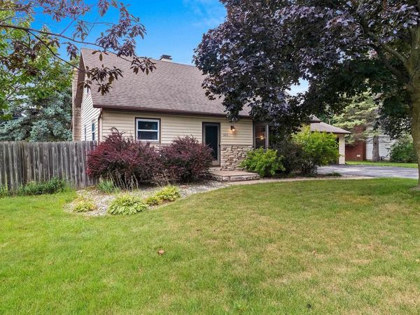 1412 LINDA AVENUE, Menasha, WI 54952