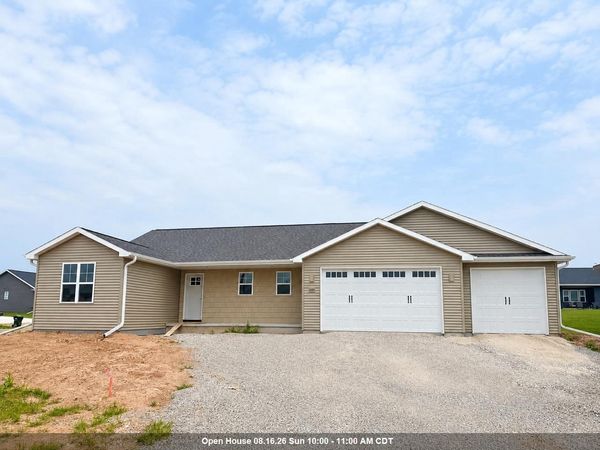 2091 RED FOX LANE, Kaukauna, WI 54130