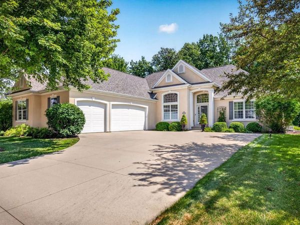1568 KINGSWOOD DRIVE, Neenah, WI 54956