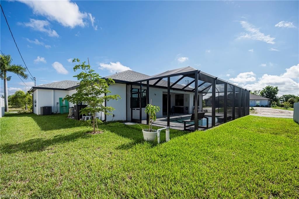 310 NW 14th St , Cape Coral, FL 33993 Photo