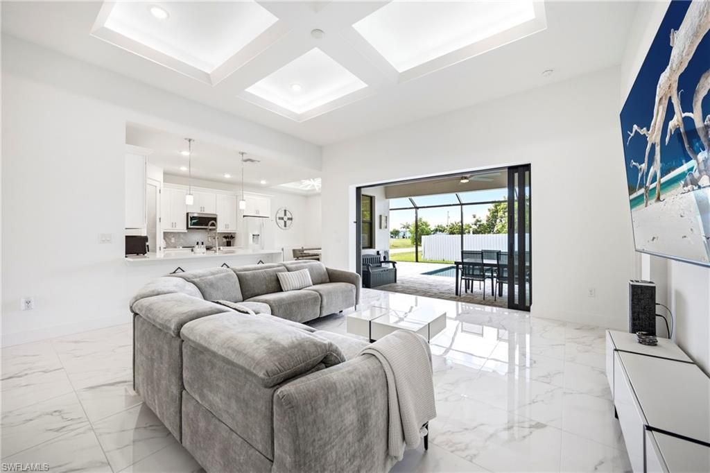 310 NW 14th St , Cape Coral, FL 33993 Photo