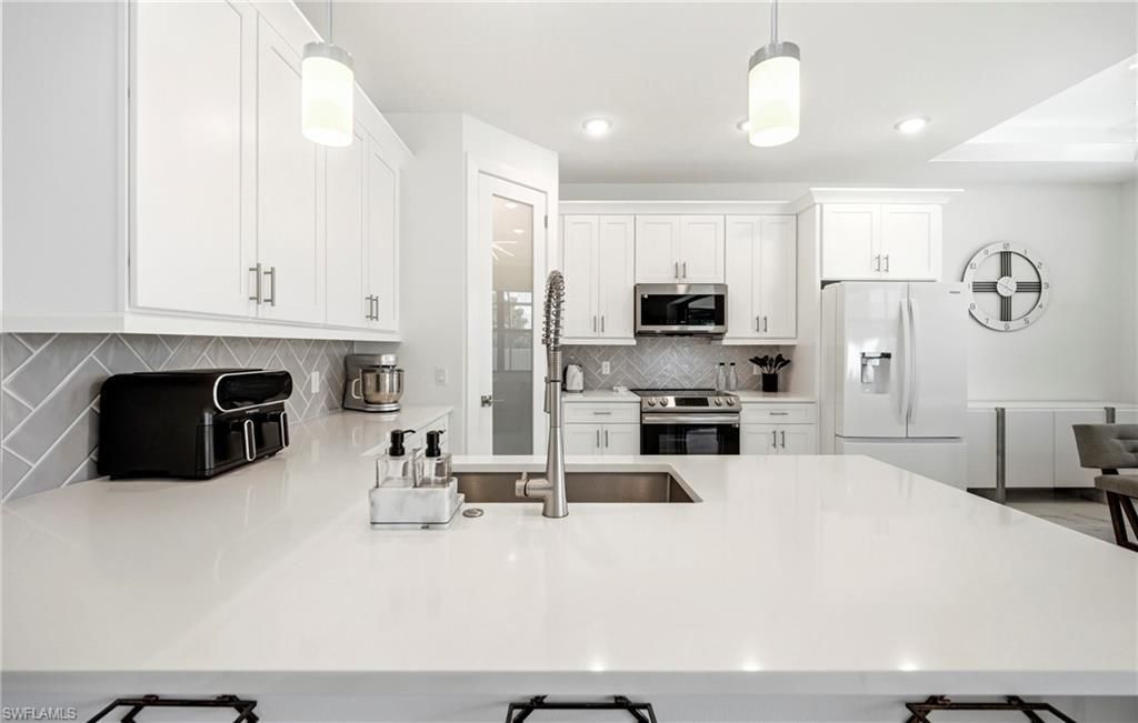 310 NW 14th St , Cape Coral, FL 33993 Photo