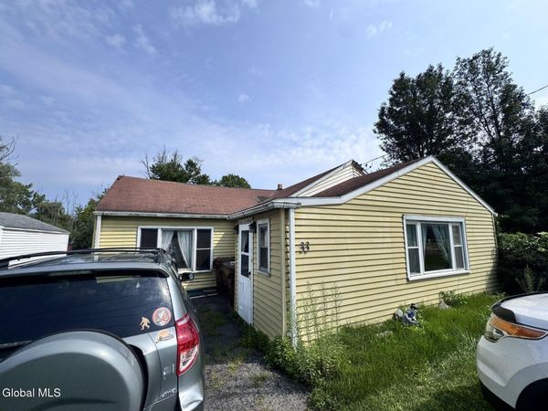 33 Bridge Street, South Bethlehem, NY 12158