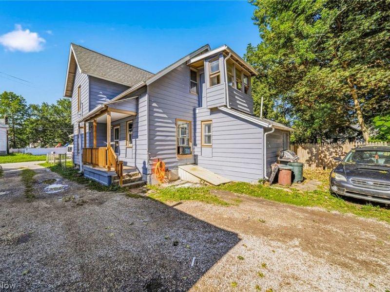 305 W 53rd Street, Ashtabula, OH 44004 Photo 3