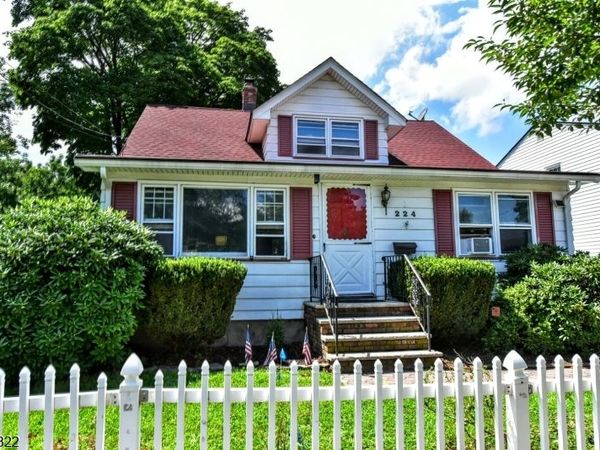 224 Romain Ave, Pompton Lakes, NJ 07442