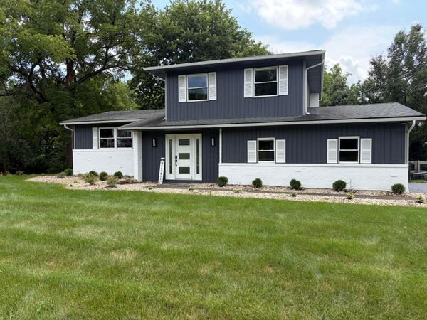 6641 Kennington Square S, Pickerington, OH 43147