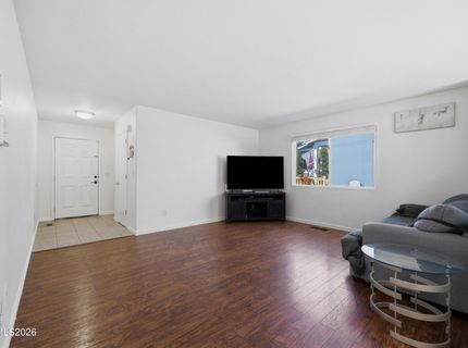 7465 Deveron Drive, Reno, NV 89506 Photo
