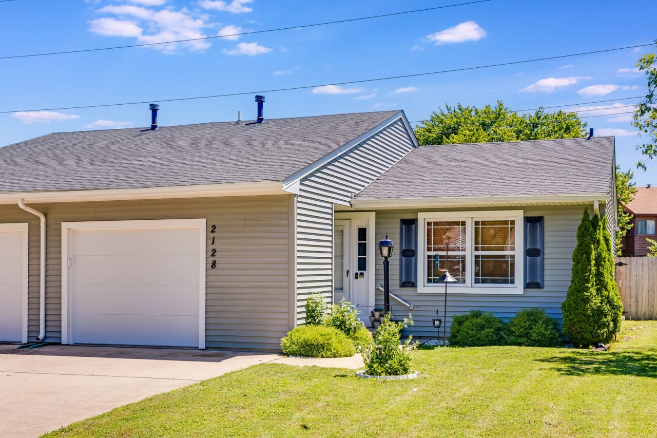 2128 Ivy Court, Champaign, IL 61821 Main Photo