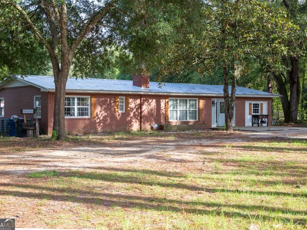 1526 Rayonier Road, Jesup, GA 31545