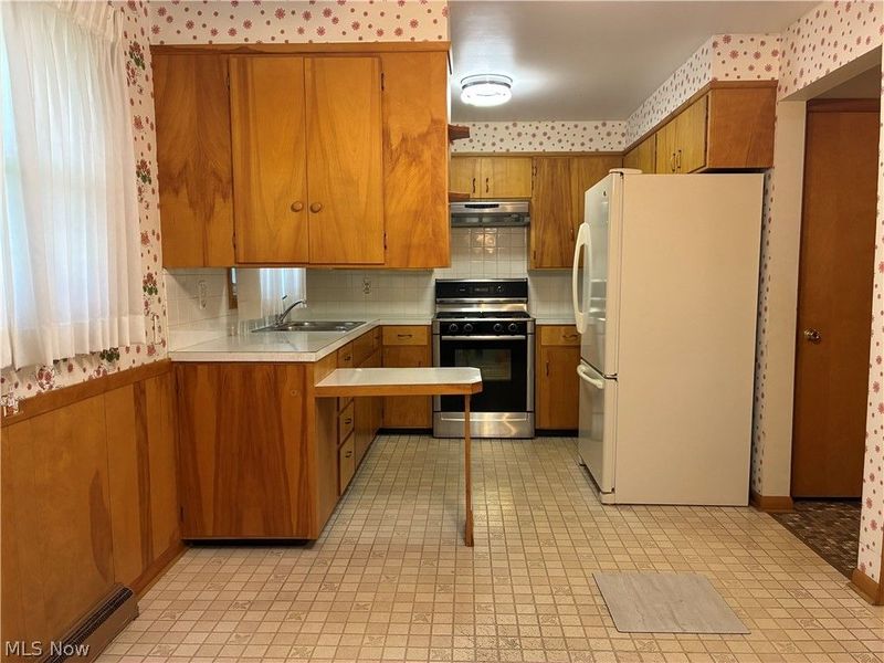 464 Catherine Street, Youngstown, OH 44505 Photo 5