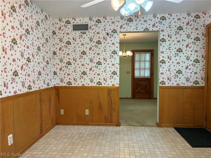 464 Catherine Street, Youngstown, OH 44505 Photo 6
