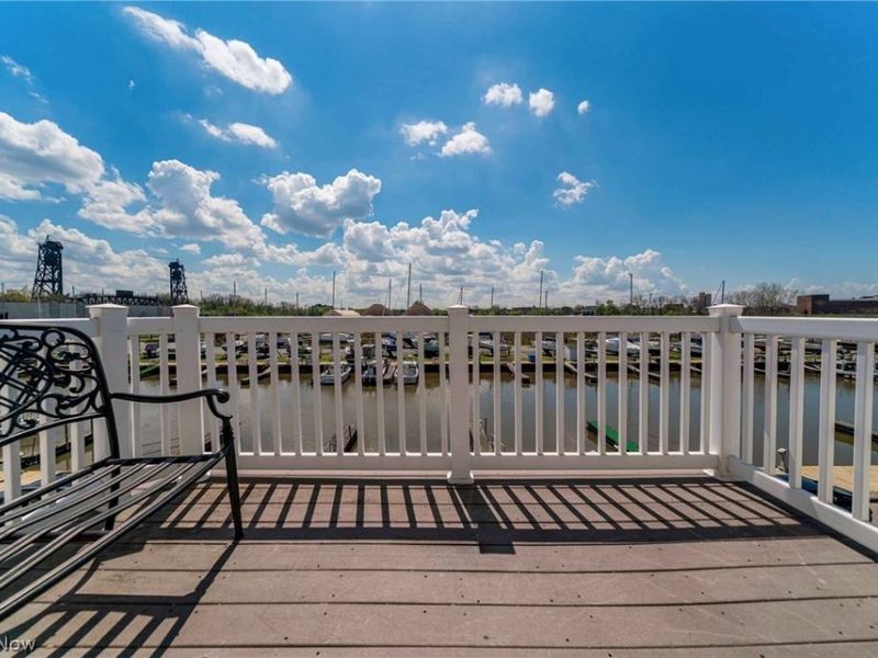 281 W Marina Parkway, Lorain, OH 44052 Photo 20