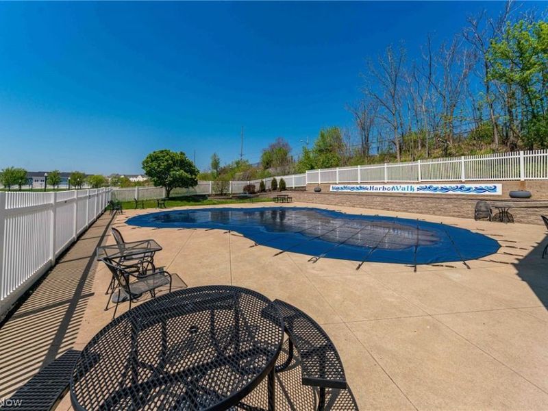 281 W Marina Parkway, Lorain, OH 44052 Photo 25