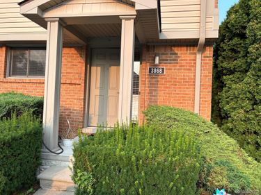 3868 Old Creek Road, Troy, Mi 48084
