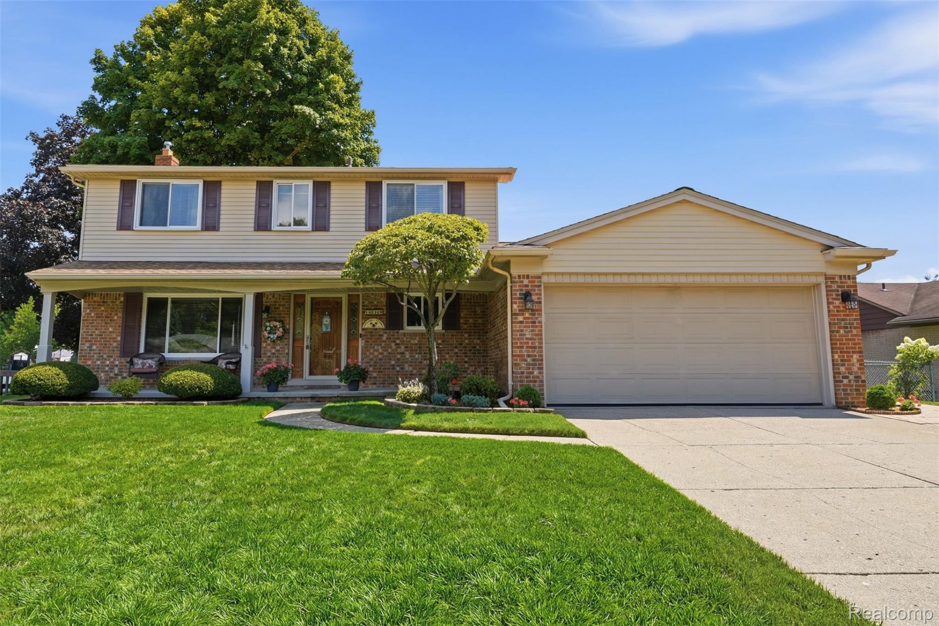 18656 Gill Road, Livonia, Mi 48152 Main Photo