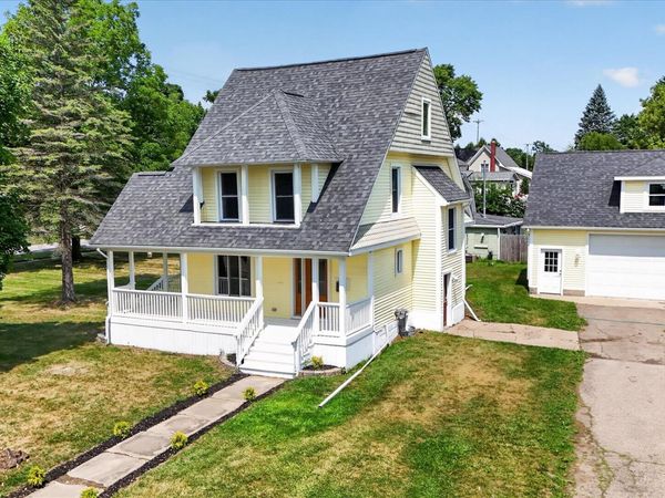 403 Ellen Street E, Fenton, Mi 48430