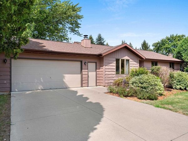4718 W PERIWINKLE COURT, Appleton, WI 54914